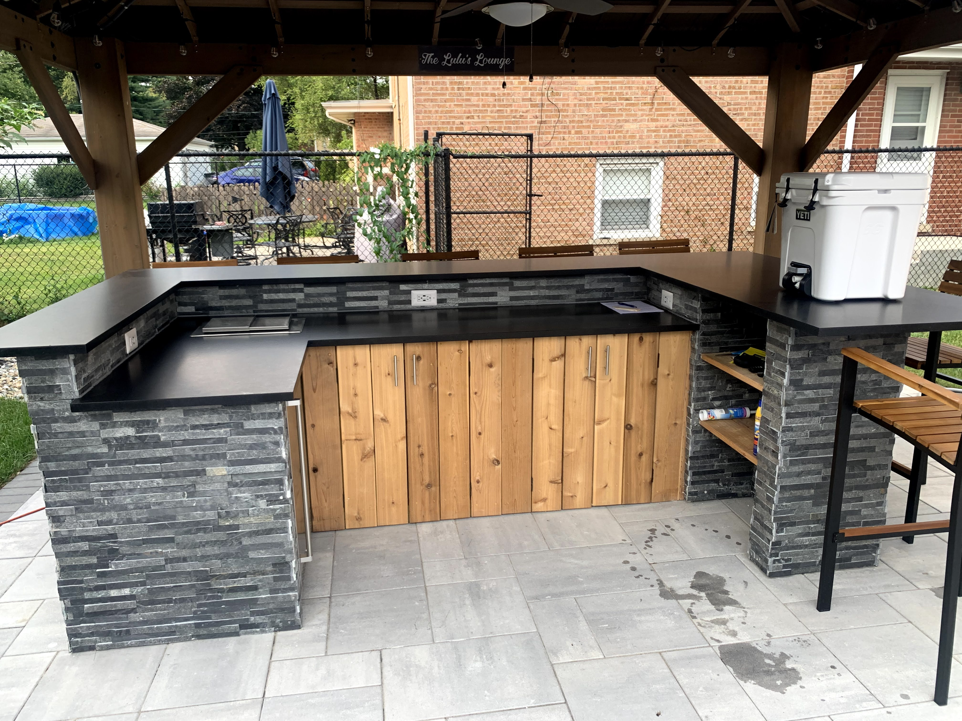 Outdoor pool bar Long Grove